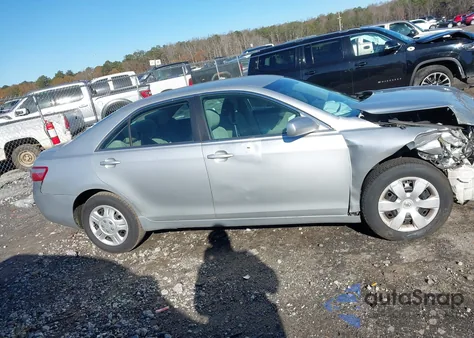 2007 Toyota Camry Le z USA, uszkodzony, nr VIN 4T1BE46K47U069931